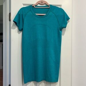 Lululemon swiftly tech short sleeve